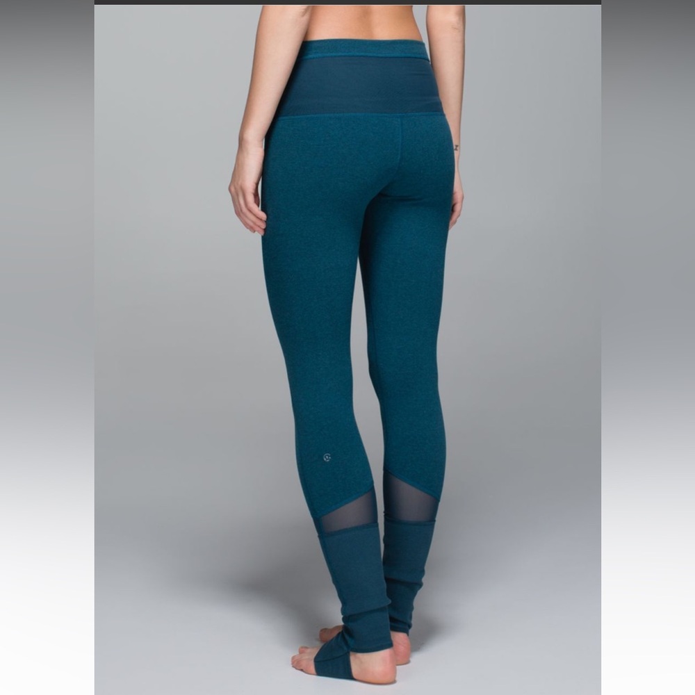 NWT Lululemon Devi yoga pants in Alberta Lake with Mesh Detail Size 2